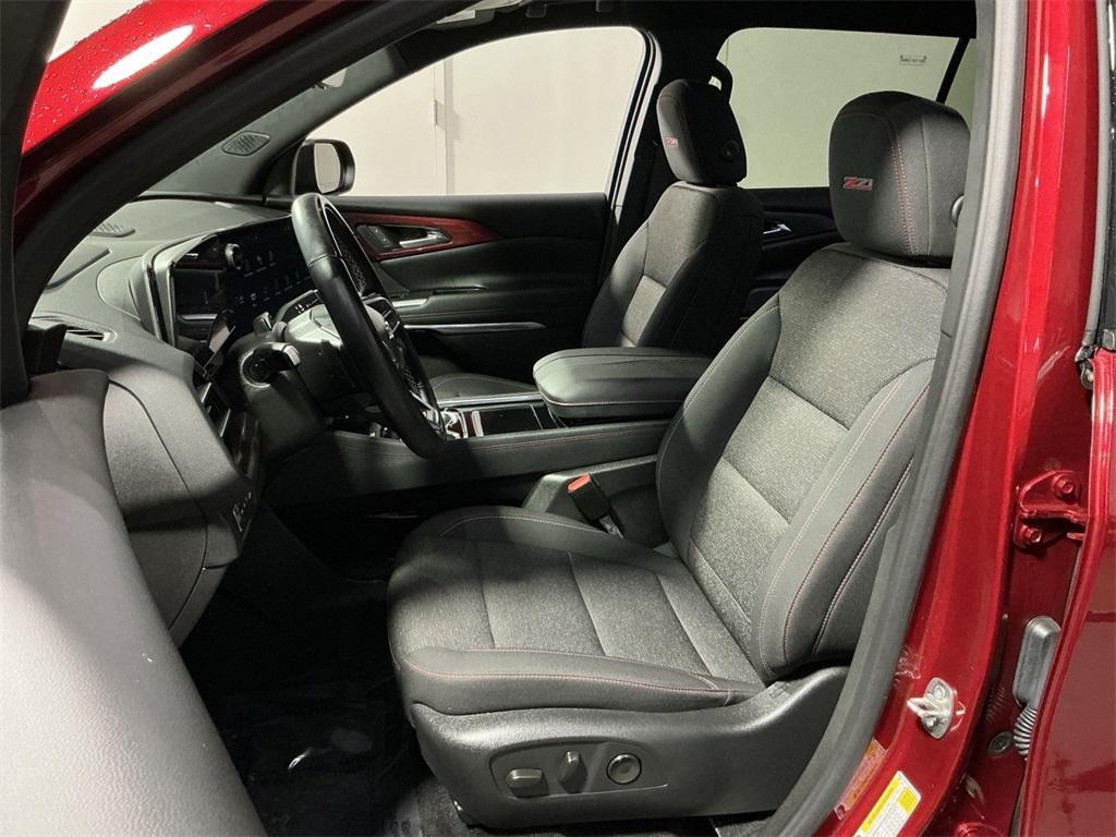 used 2024 Chevrolet Traverse car, priced at $46,000