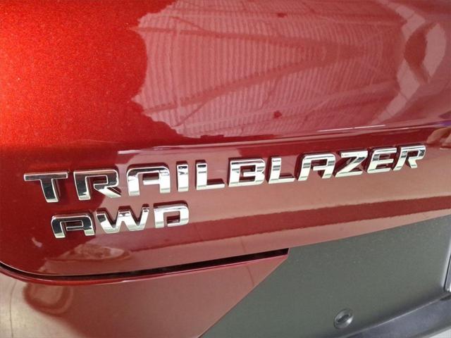 new 2025 Chevrolet TrailBlazer car, priced at $27,580