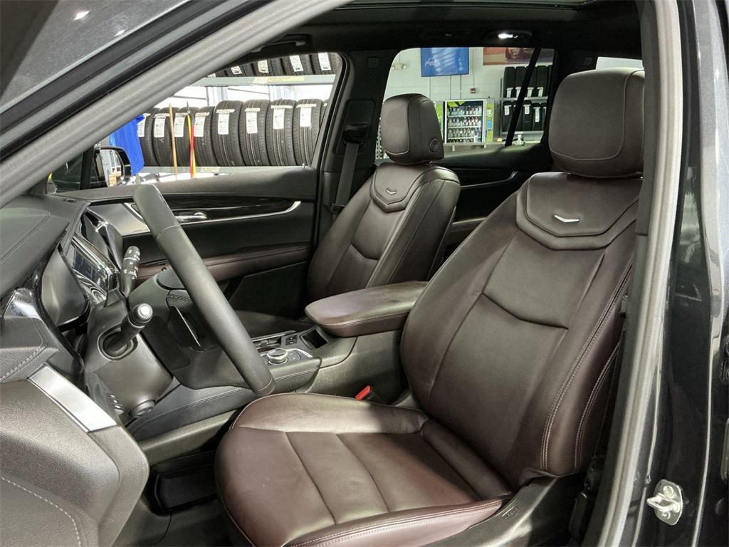 used 2023 Cadillac XT6 car, priced at $38,000