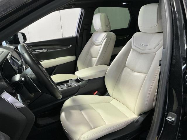 used 2022 Cadillac XT5 car, priced at $35,500