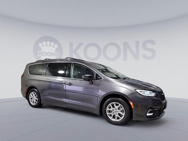 used 2022 Chrysler Pacifica car, priced at $20,000