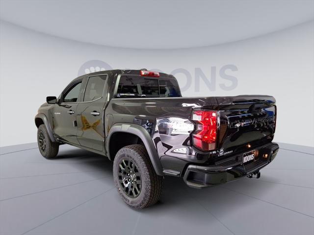 new 2024 Chevrolet Colorado car, priced at $37,500