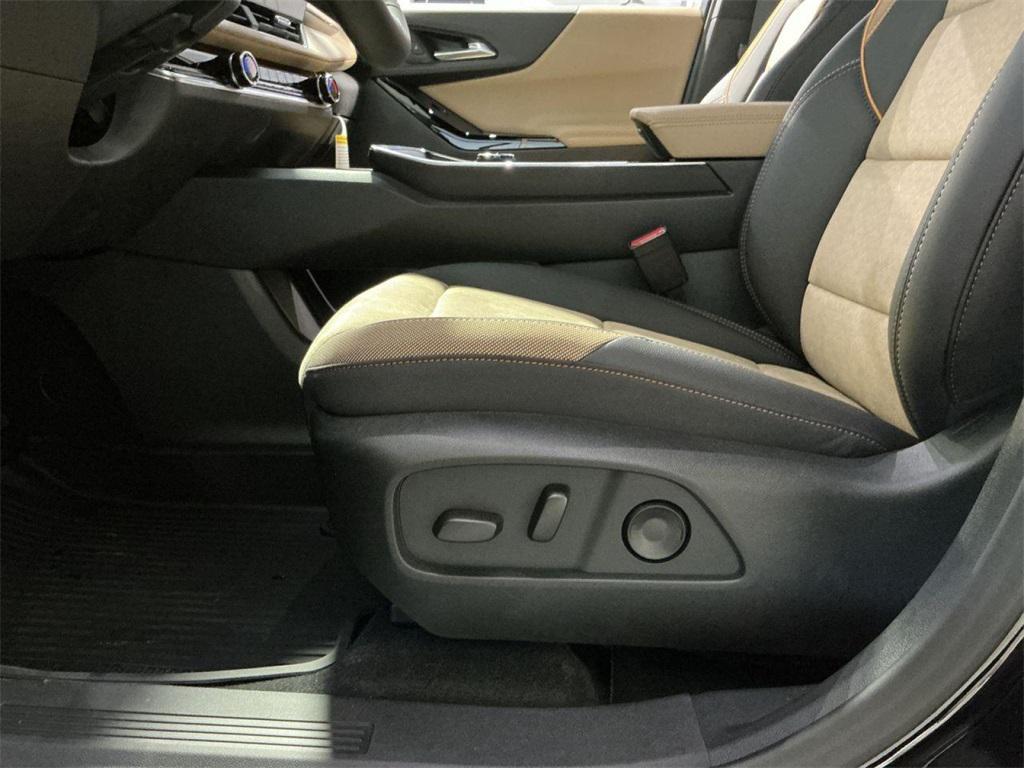 new 2026 Chevrolet Equinox car, priced at $30,140