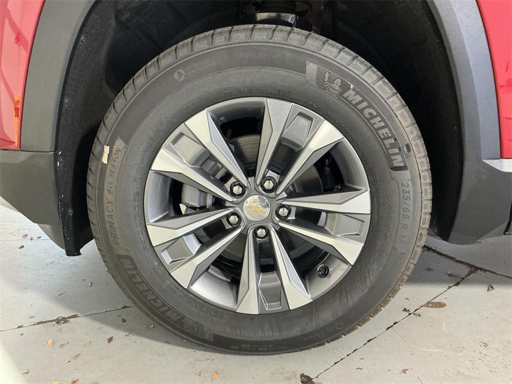 new 2026 Chevrolet Equinox car, priced at $31,305