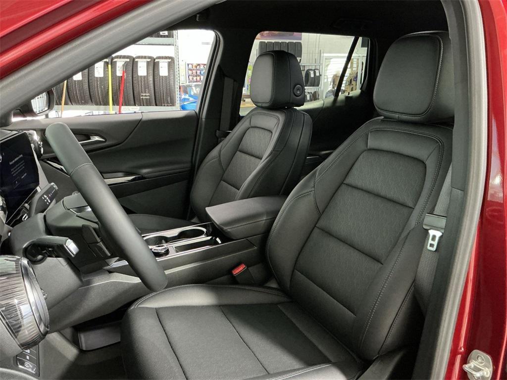 new 2026 Chevrolet Equinox car, priced at $31,305