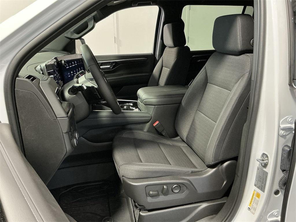 new 2025 Chevrolet Suburban car, priced at $62,889