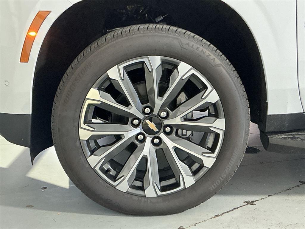 new 2025 Chevrolet Suburban car, priced at $62,889