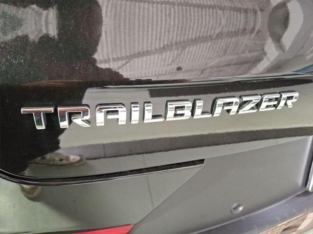 new 2025 Chevrolet TrailBlazer car, priced at $32,475