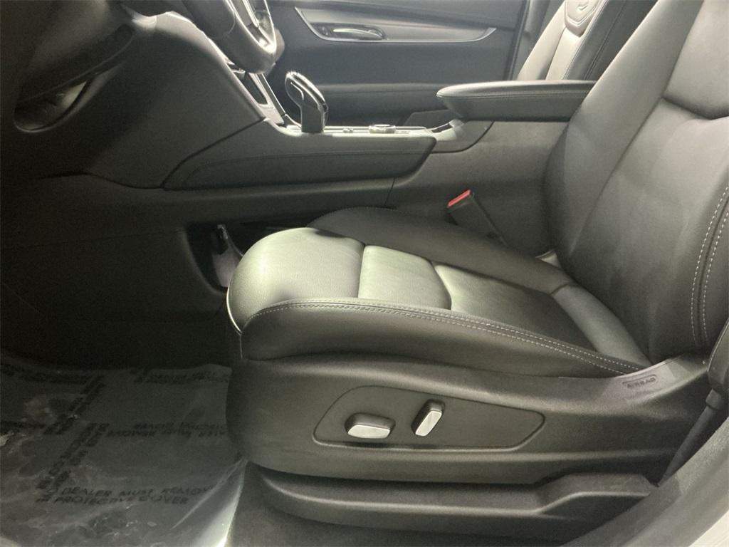 used 2023 Cadillac XT5 car, priced at $30,000
