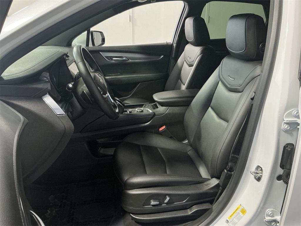 used 2023 Cadillac XT5 car, priced at $30,000