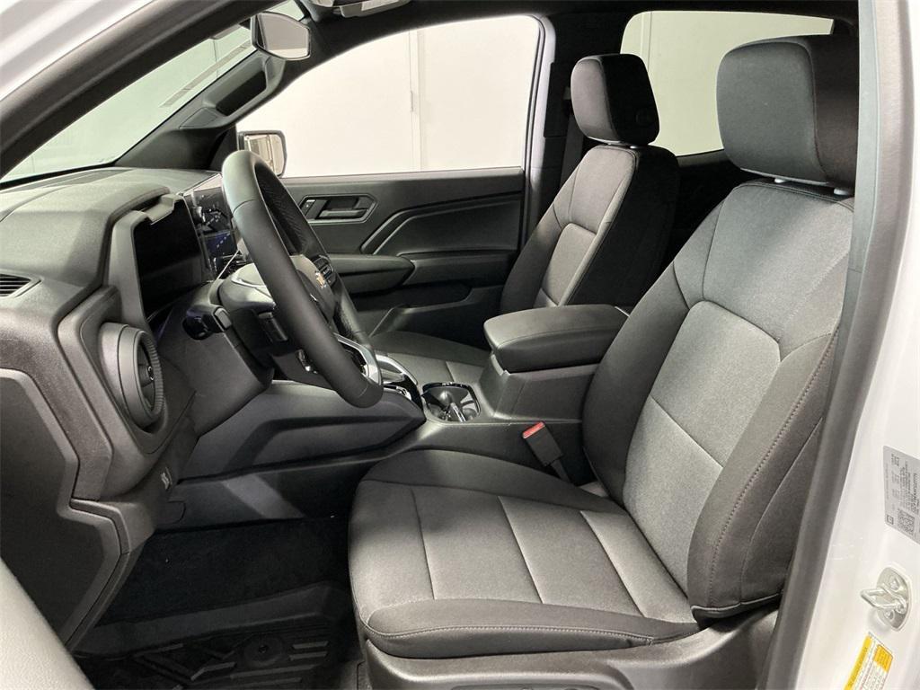 new 2026 Chevrolet Colorado car, priced at $31,404