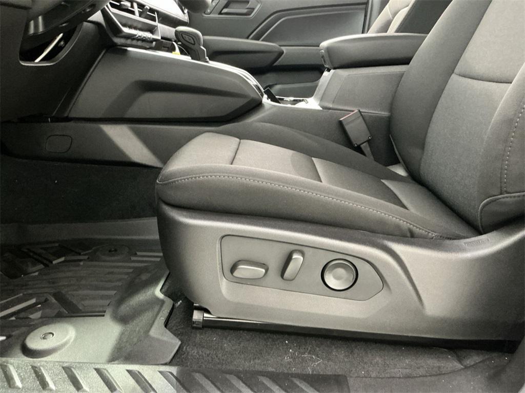 new 2026 Chevrolet Colorado car, priced at $31,404