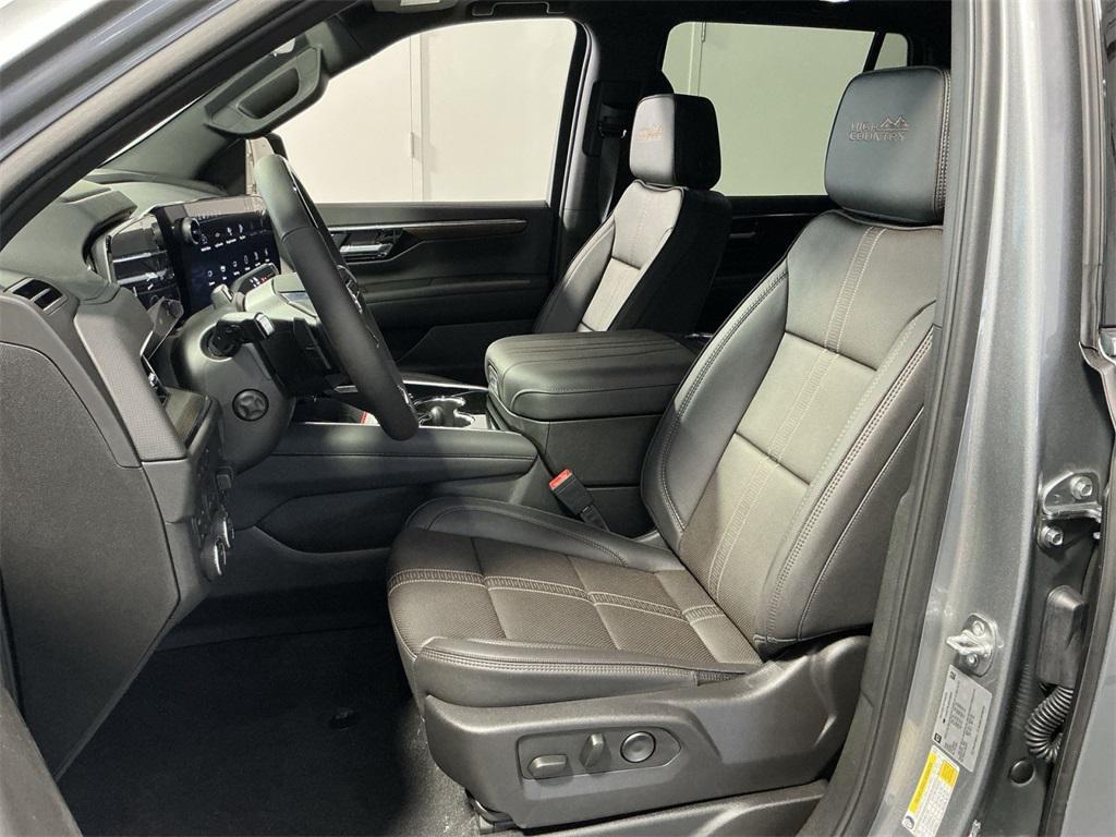 new 2025 Chevrolet Tahoe car, priced at $83,840
