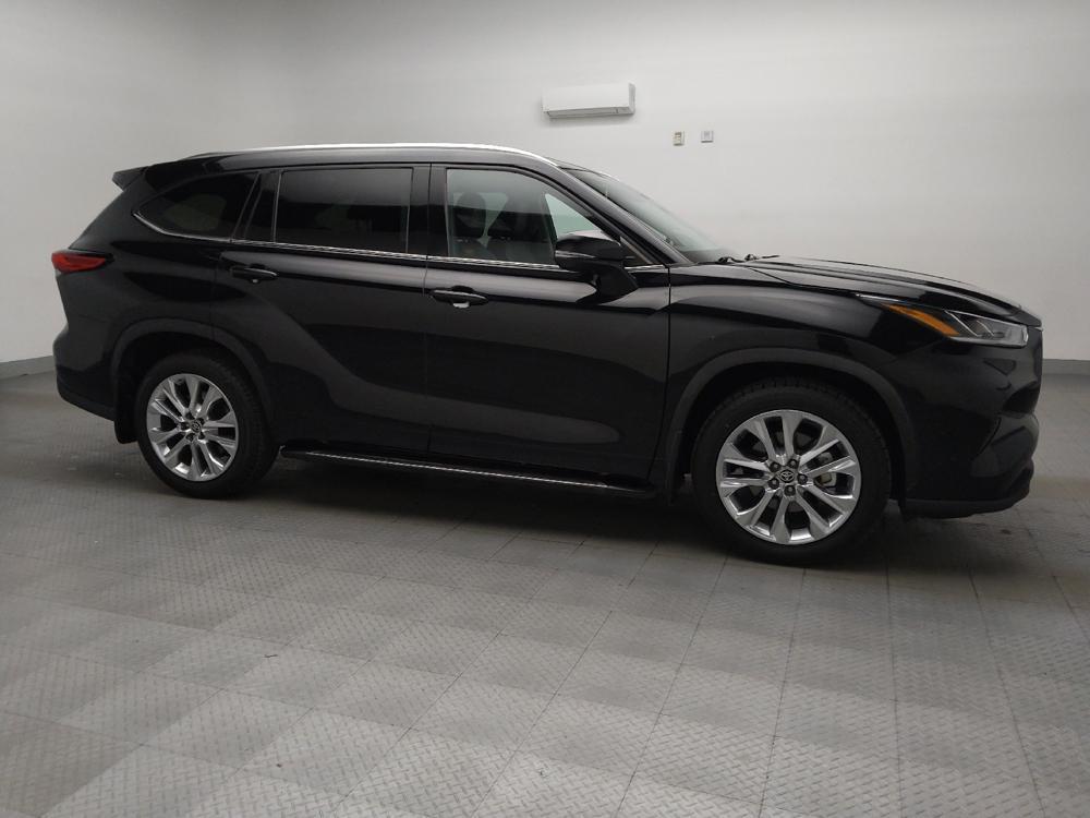 used 2020 Toyota Highlander car, priced at $27,895