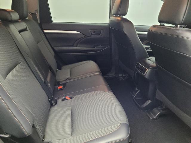 used 2019 Toyota Highlander car, priced at $27,995