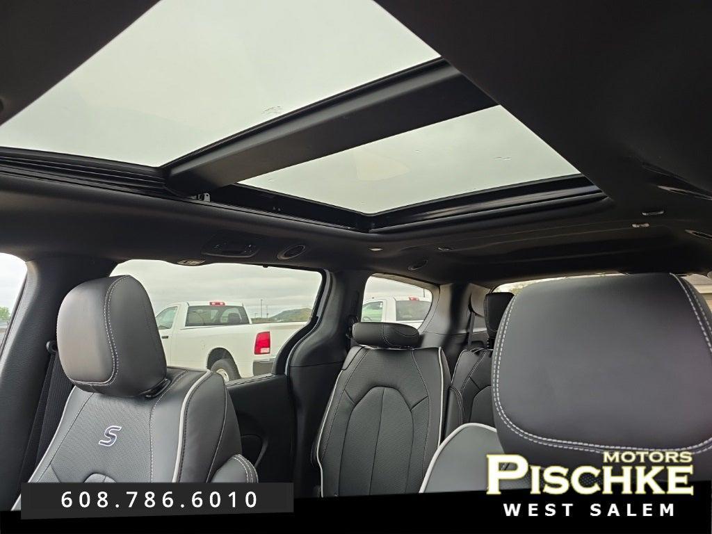 new 2026 Chrysler Pacifica car, priced at $53,930