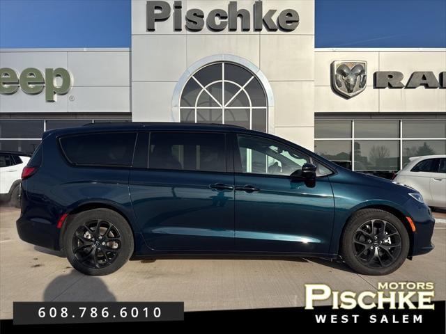 used 2023 Chrysler Pacifica car, priced at $43,525