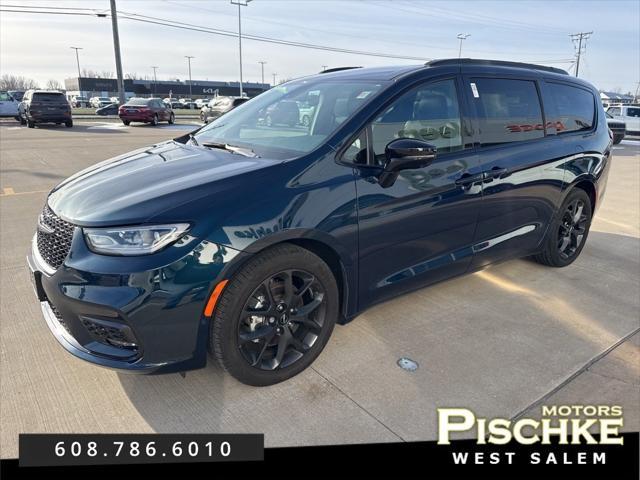 used 2023 Chrysler Pacifica car, priced at $43,525