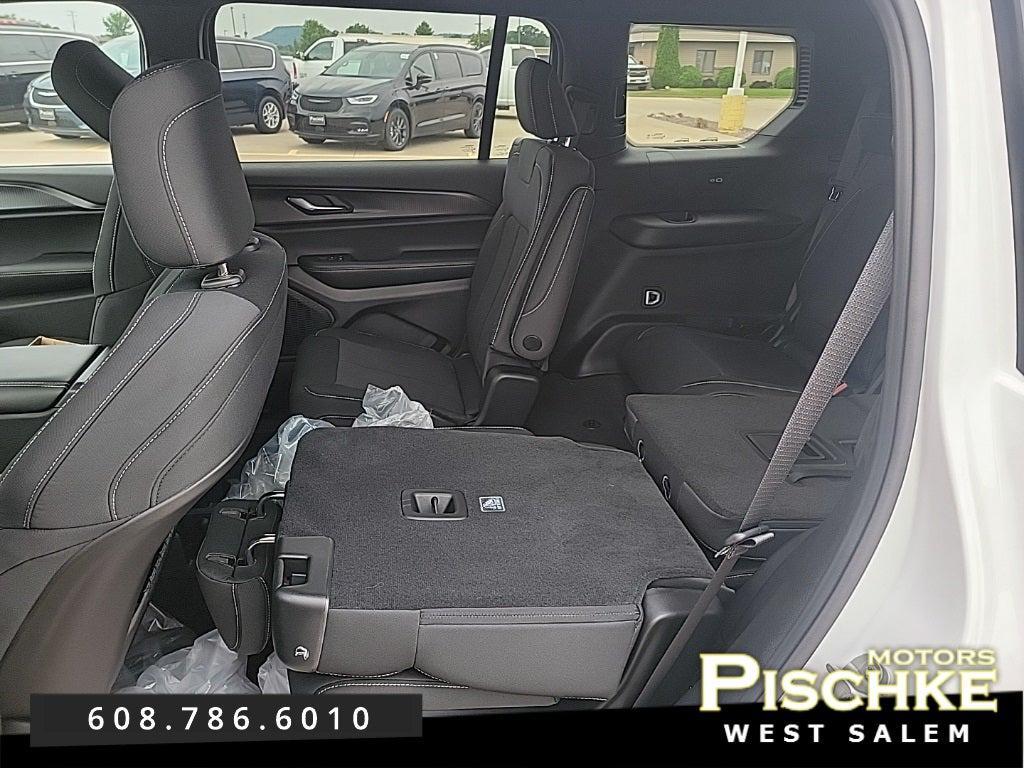 new 2025 Jeep Grand Cherokee L car, priced at $41,599