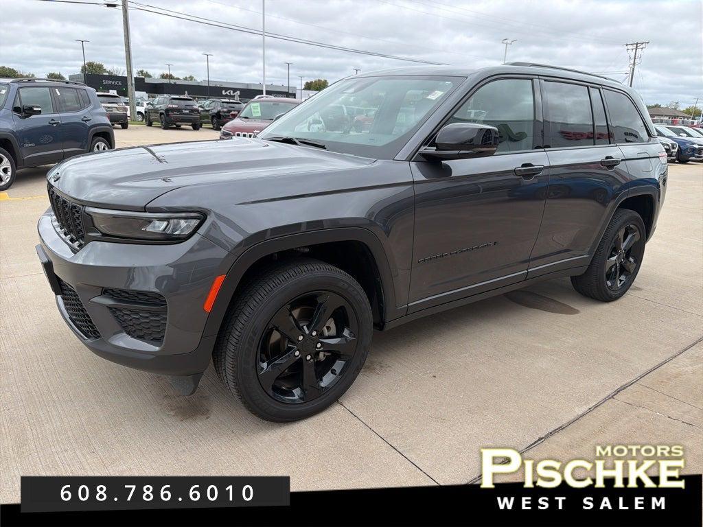 used 2025 Jeep Grand Cherokee car, priced at $37,579
