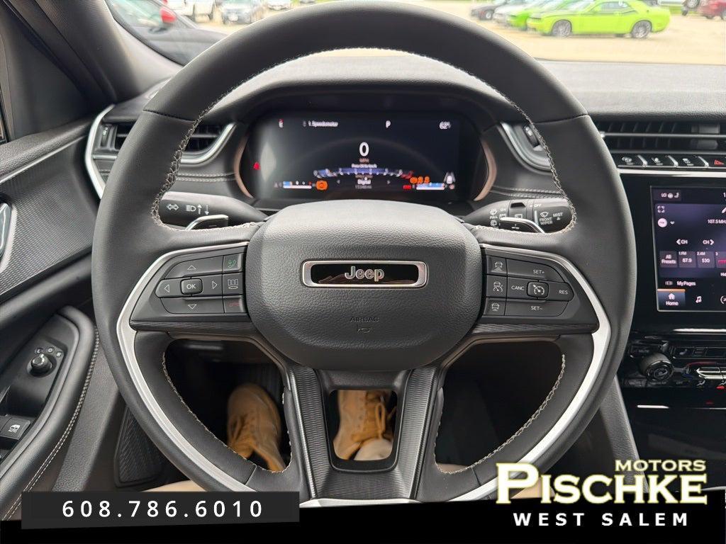 used 2025 Jeep Grand Cherokee car, priced at $37,579