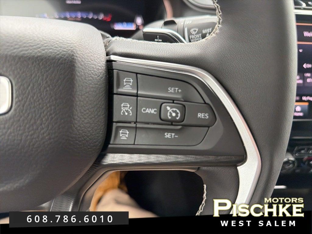 used 2025 Jeep Grand Cherokee car, priced at $37,579