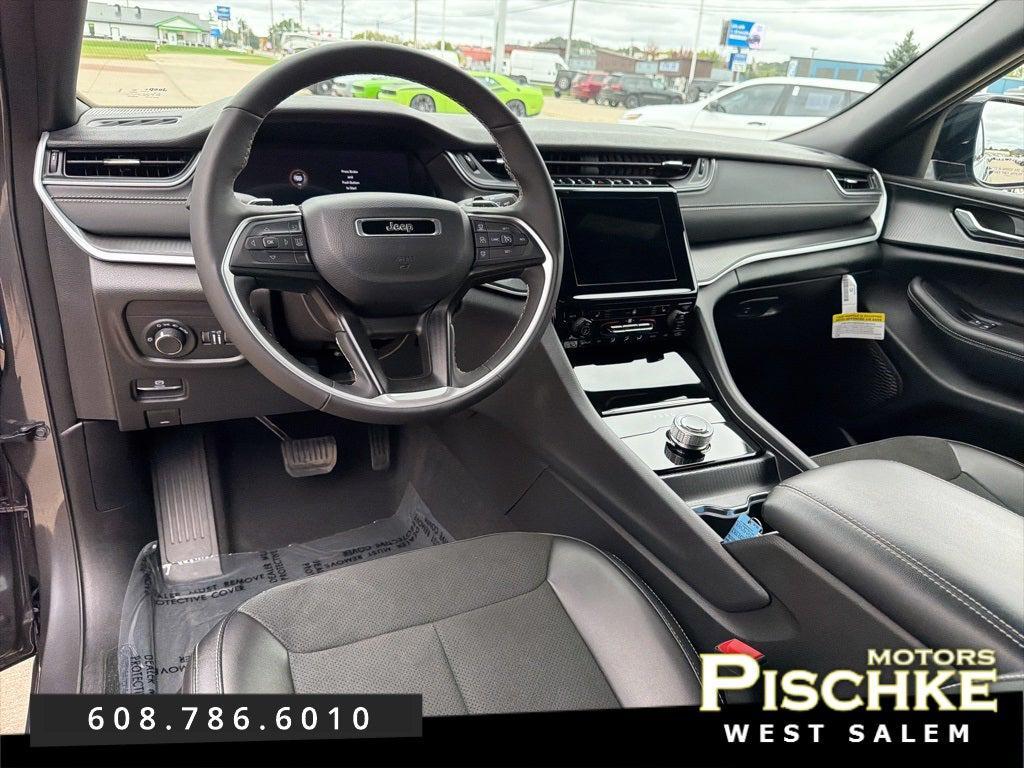 used 2025 Jeep Grand Cherokee car, priced at $37,579