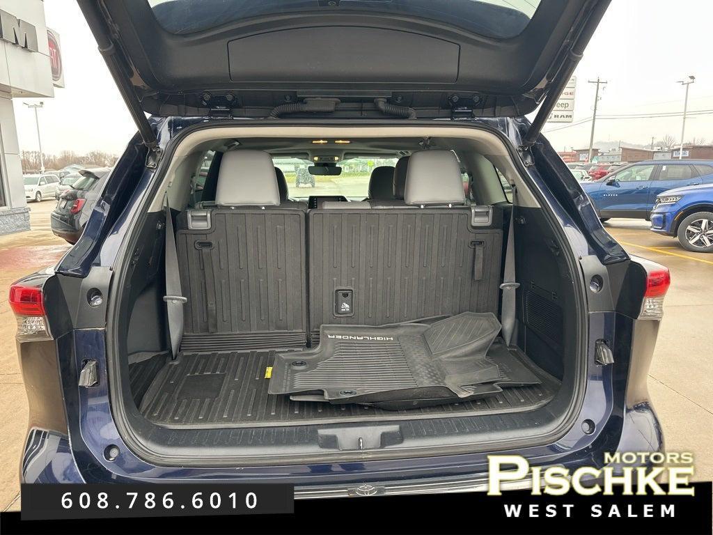 used 2020 Toyota Highlander car, priced at $31,499