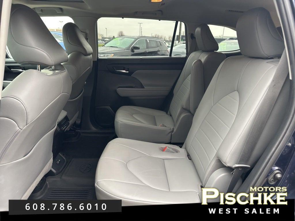 used 2020 Toyota Highlander car, priced at $31,499