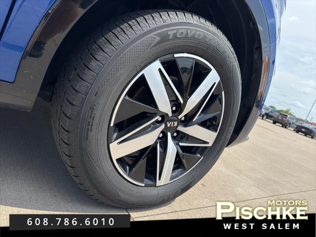 used 2021 Kia Sorento car, priced at $25,198