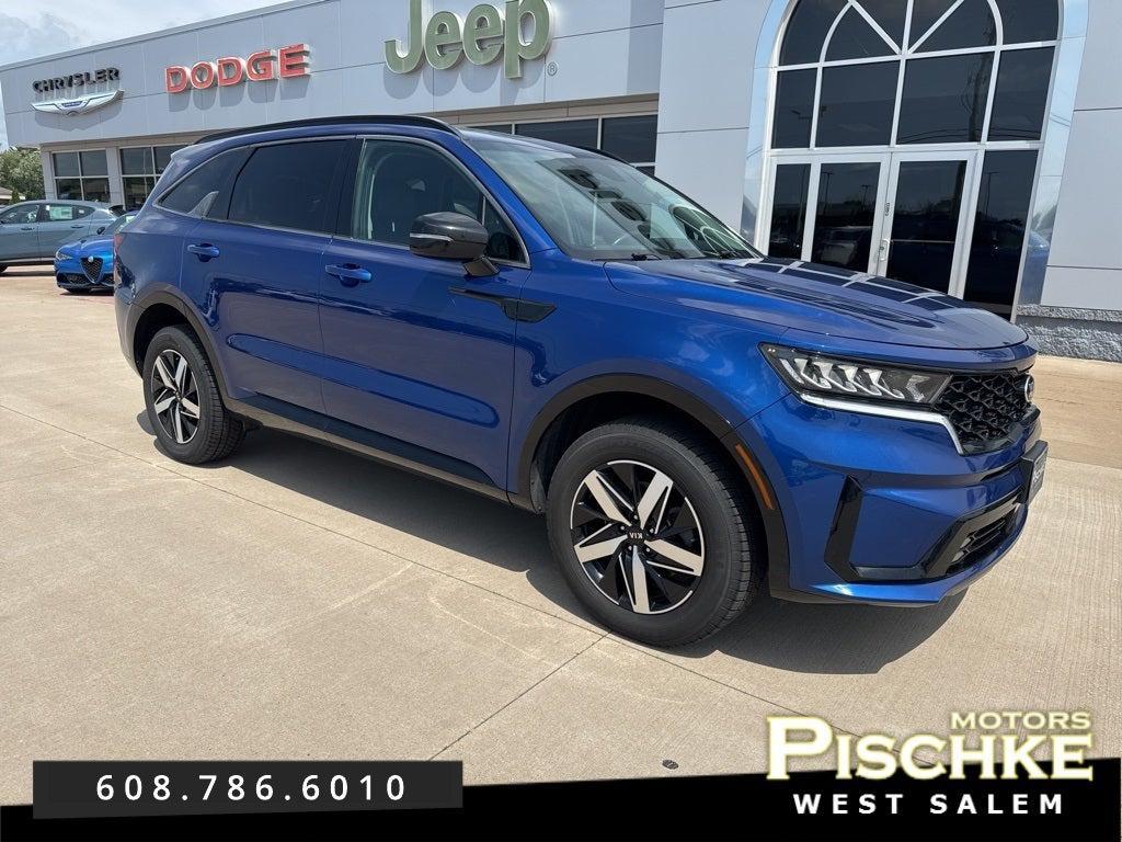 used 2021 Kia Sorento car, priced at $21,579