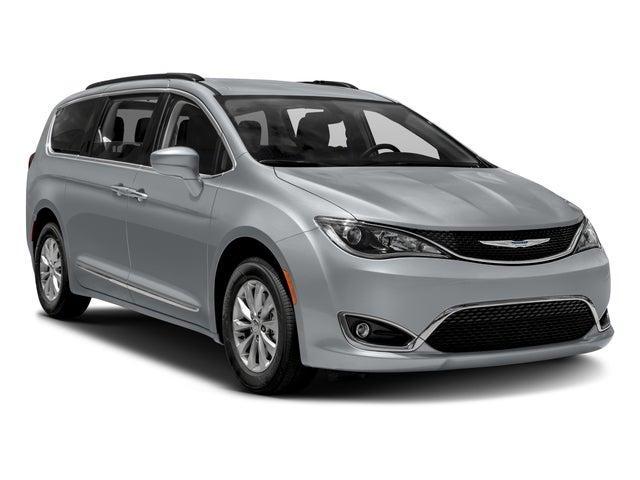 used 2017 Chrysler Pacifica car