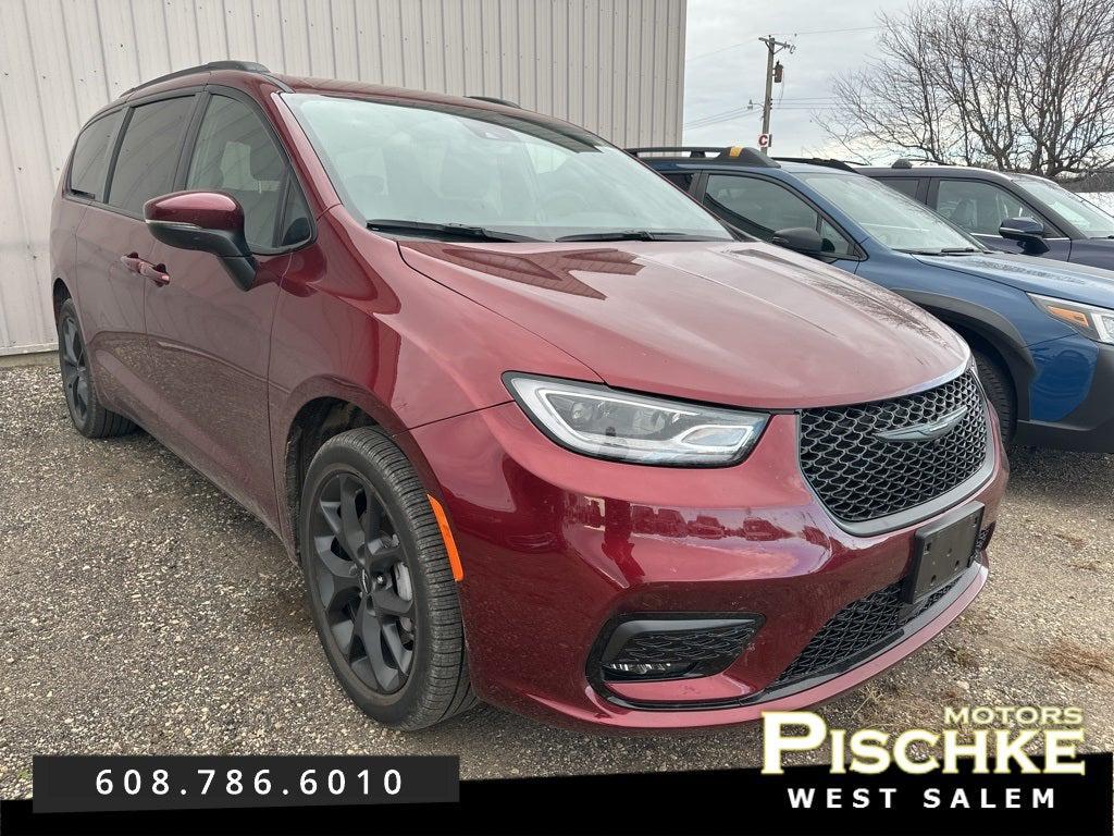 used 2023 Chrysler Pacifica car, priced at $37,780
