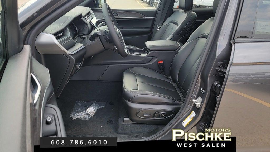 new 2025 Jeep Grand Cherokee car, priced at $50,403