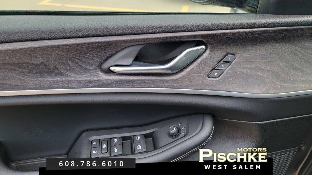 new 2025 Jeep Grand Cherokee car, priced at $50,403