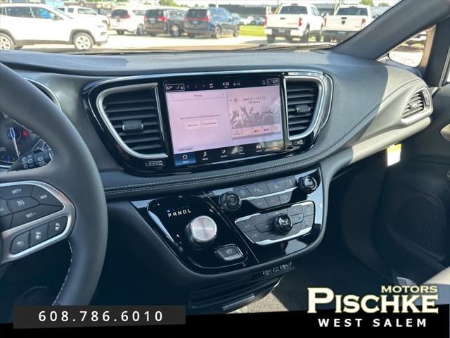 new 2025 Chrysler Pacifica car, priced at $44,791