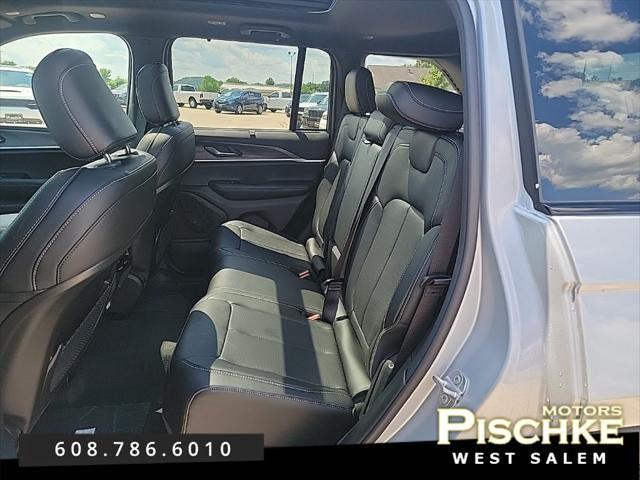 new 2025 Jeep Grand Cherokee car, priced at $50,171