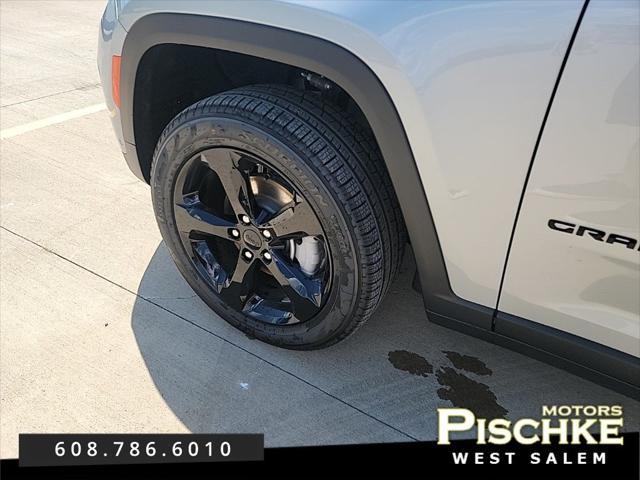 new 2025 Jeep Grand Cherokee car, priced at $50,171