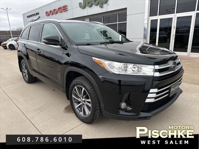 used 2018 Toyota Highlander car, priced at $28,799