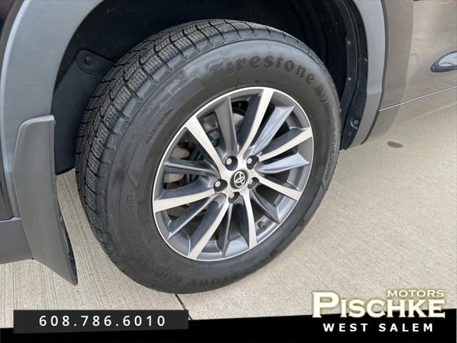 used 2018 Toyota Highlander car, priced at $28,799