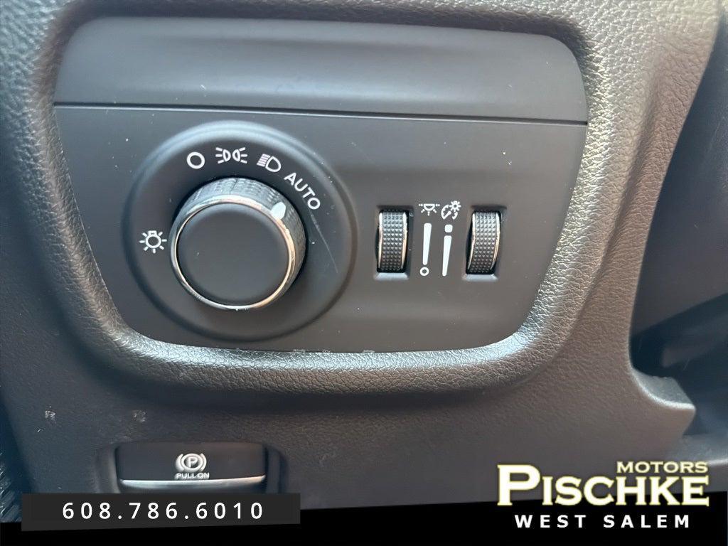 used 2024 Jeep Grand Cherokee car, priced at $36,997