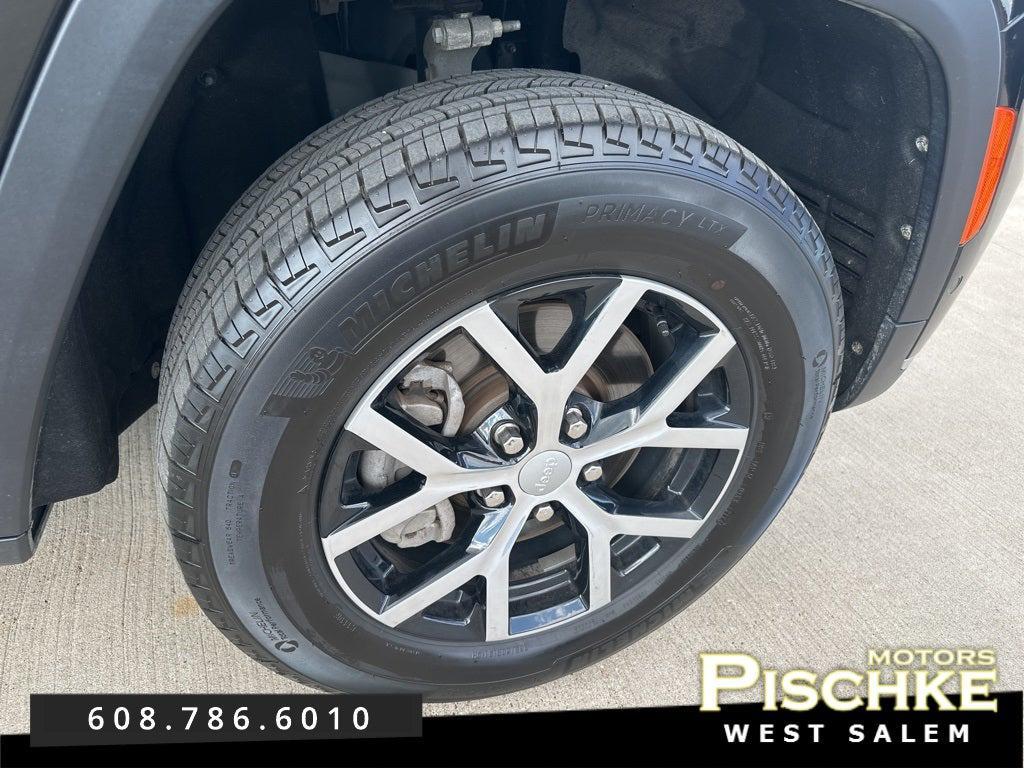 used 2024 Jeep Grand Cherokee L car, priced at $39,990