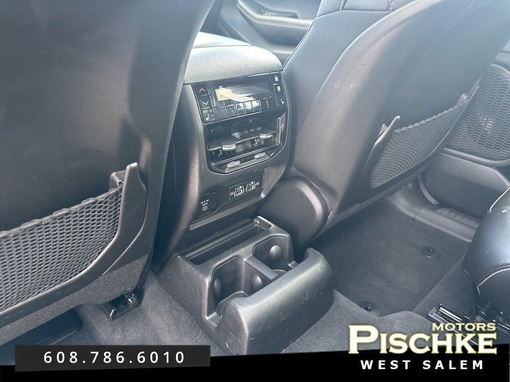 used 2024 Jeep Grand Cherokee L car, priced at $39,990