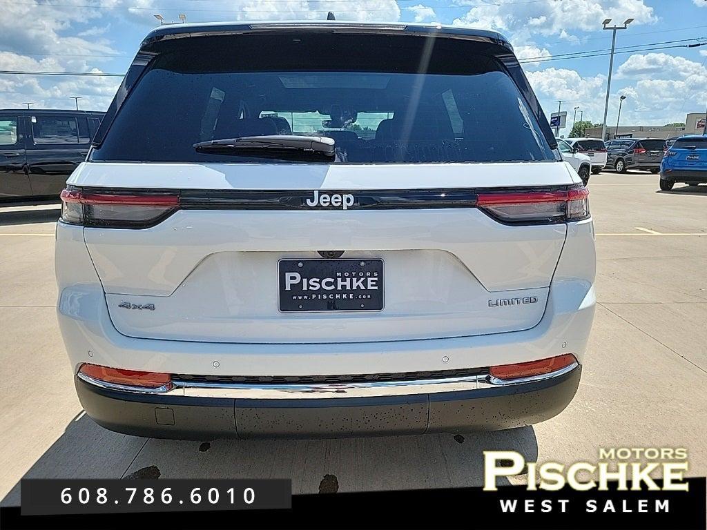new 2025 Jeep Grand Cherokee car, priced at $42,999