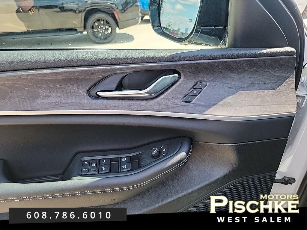 new 2025 Jeep Grand Cherokee car, priced at $42,999