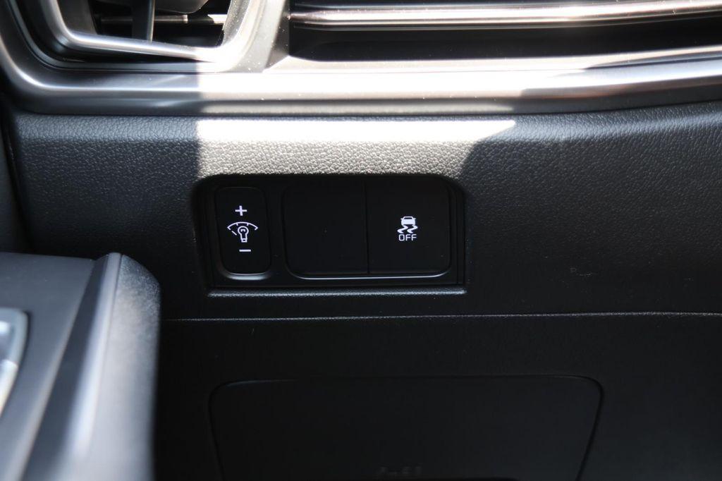 new 2025 Kia Sorento car, priced at $38,325