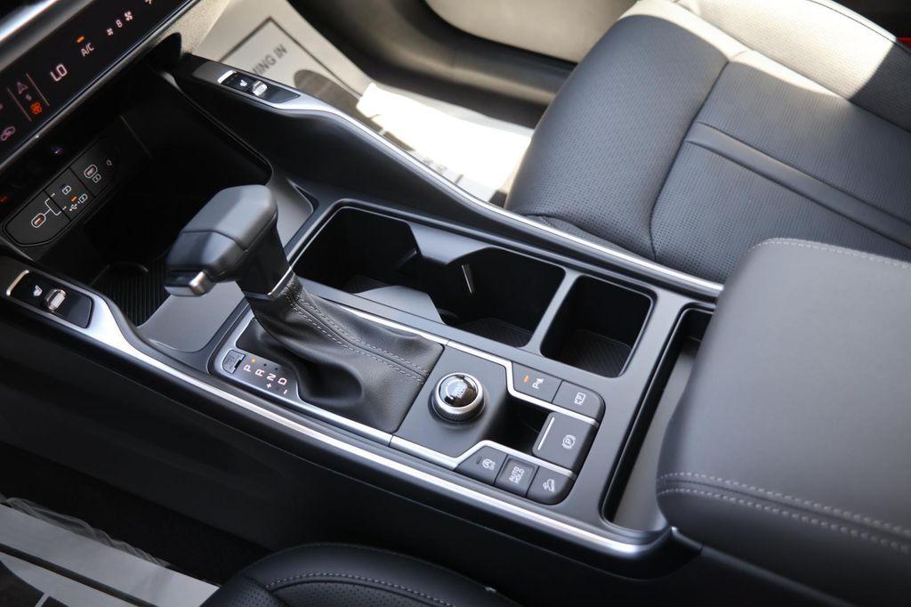 new 2025 Kia Sorento car, priced at $38,325