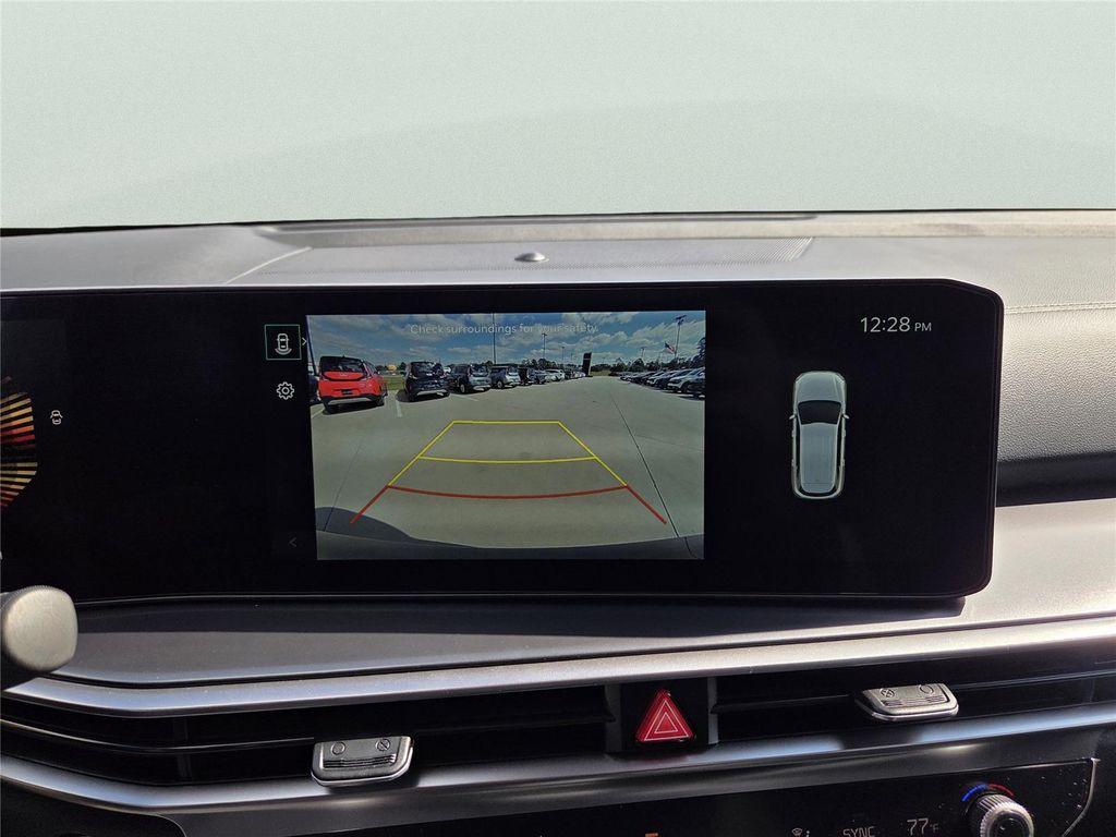 new 2025 Kia Sorento car, priced at $38,325