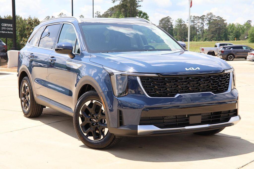new 2025 Kia Sorento car, priced at $38,325