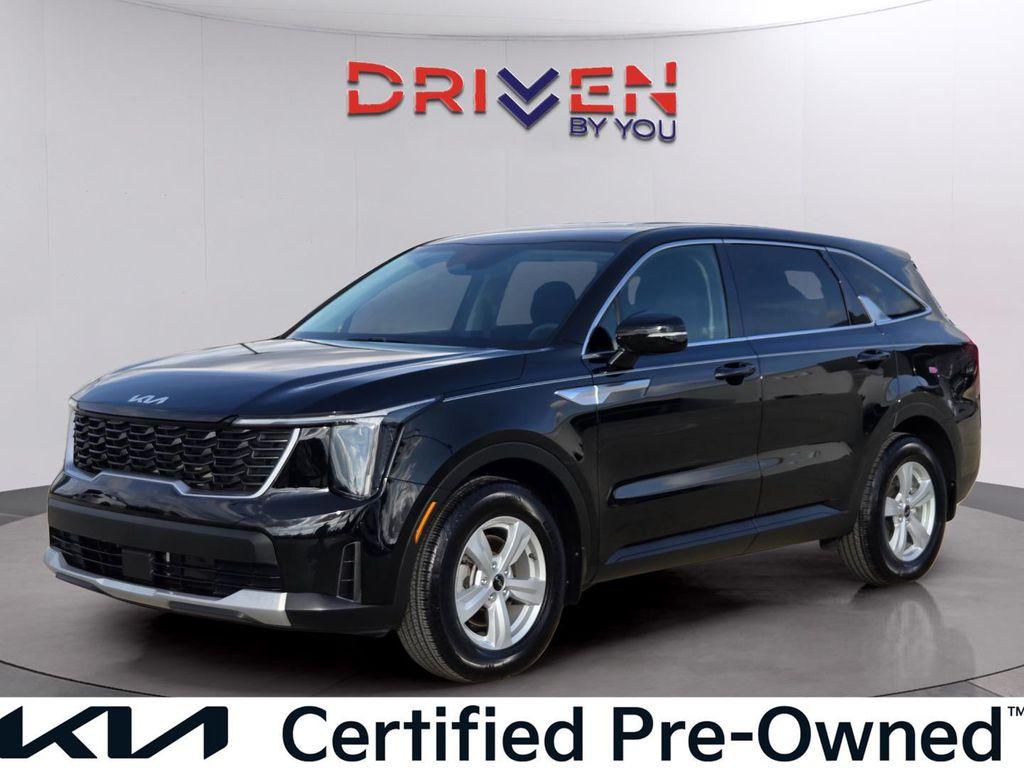 used 2025 Kia Sorento car, priced at $28,140